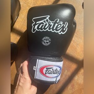 Brand new Fairtex Boxing 🥊 Gloves SIZE 16